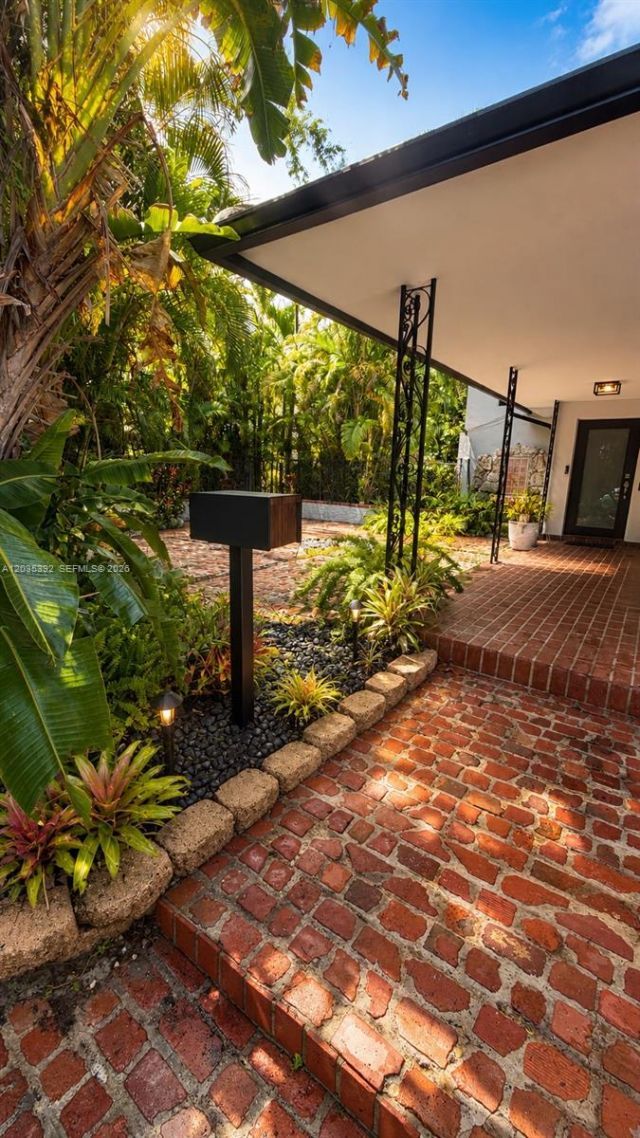 10115 Biscayne Blvd , Miami Shores, FL 33138 Photo