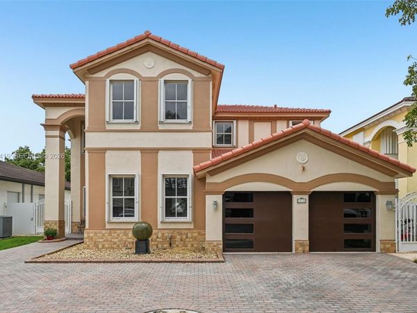 18159 NW 90th Ave , Hialeah, FL 33018