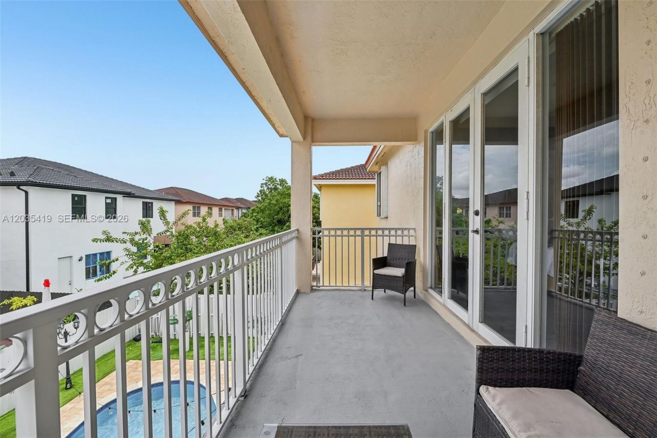 18159 NW 90th Ave , Hialeah, FL 33018 Photo