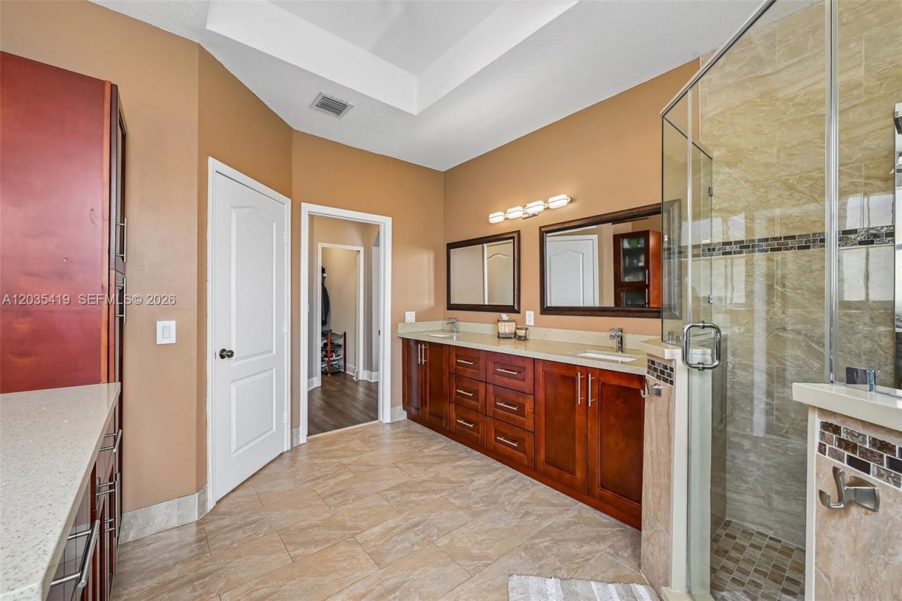 18159 NW 90th Ave , Hialeah, FL 33018 Photo