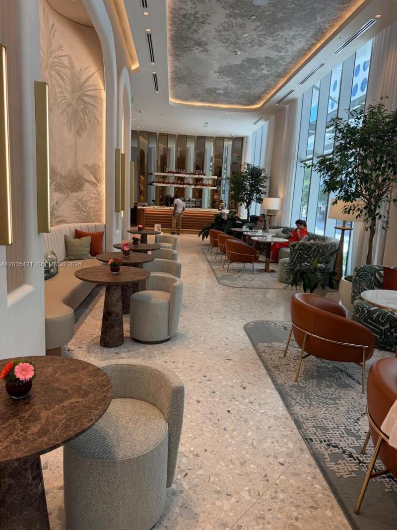 77 SE 5th , Unit 2512, Miami, FL 33131 Photo