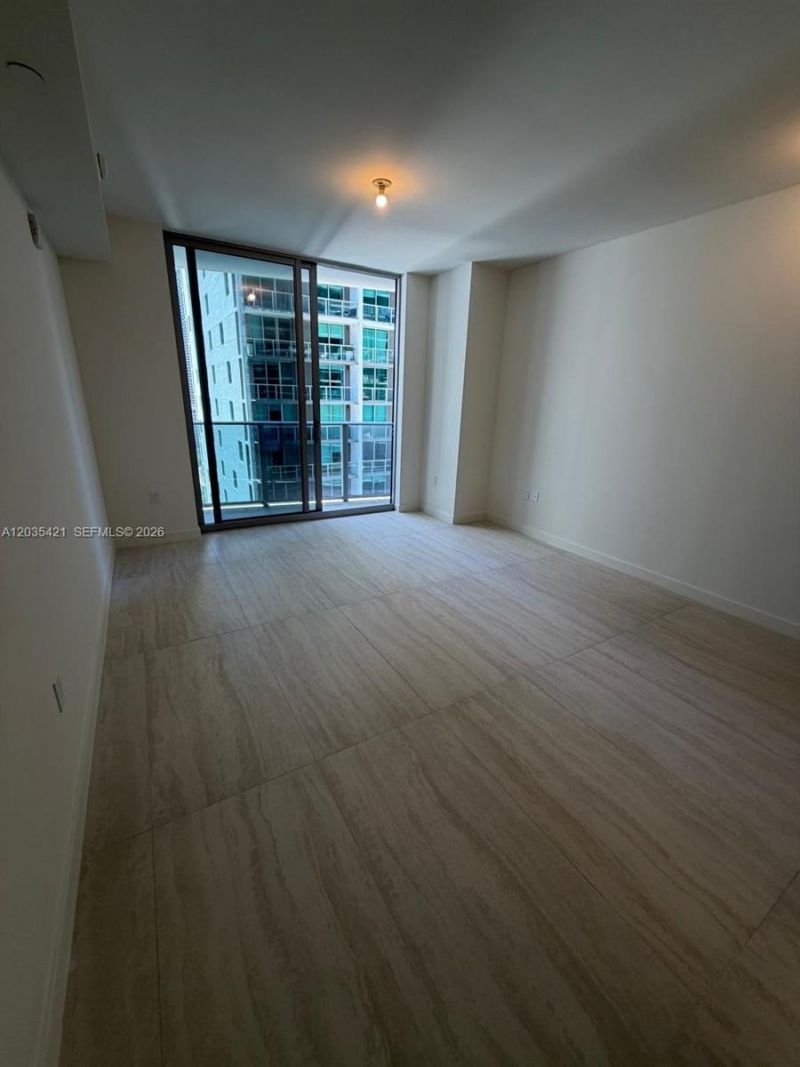 77 SE 5th , Unit 2512, Miami, FL 33131 Photo