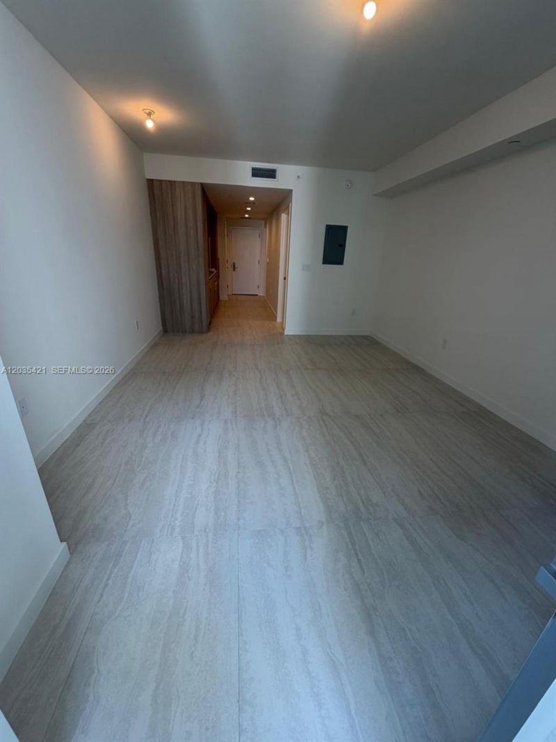 77 SE 5th , Unit 2512, Miami, FL 33131 Photo