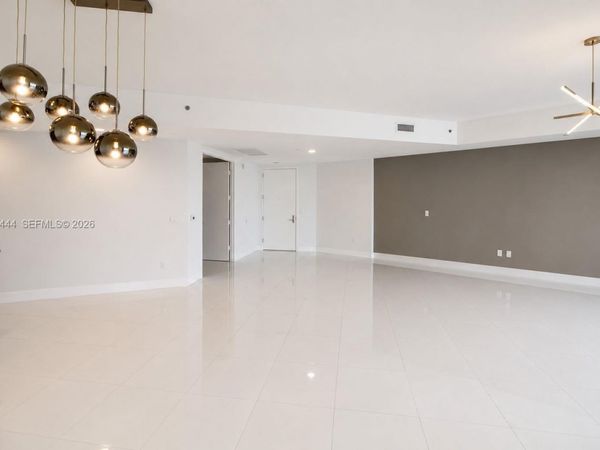 15901 Collins Ave , Unit 403, Sunny Isles Beach, FL 33160