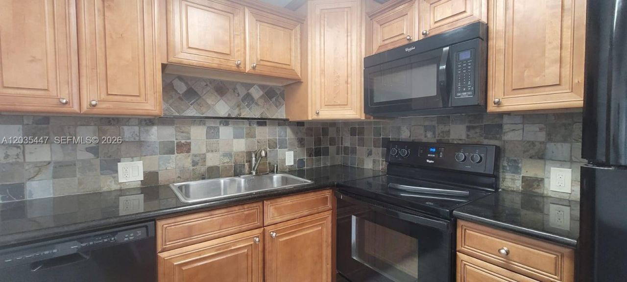 320 Fanshaw H, Unit 320, Boca Raton, FL 33434 Photo