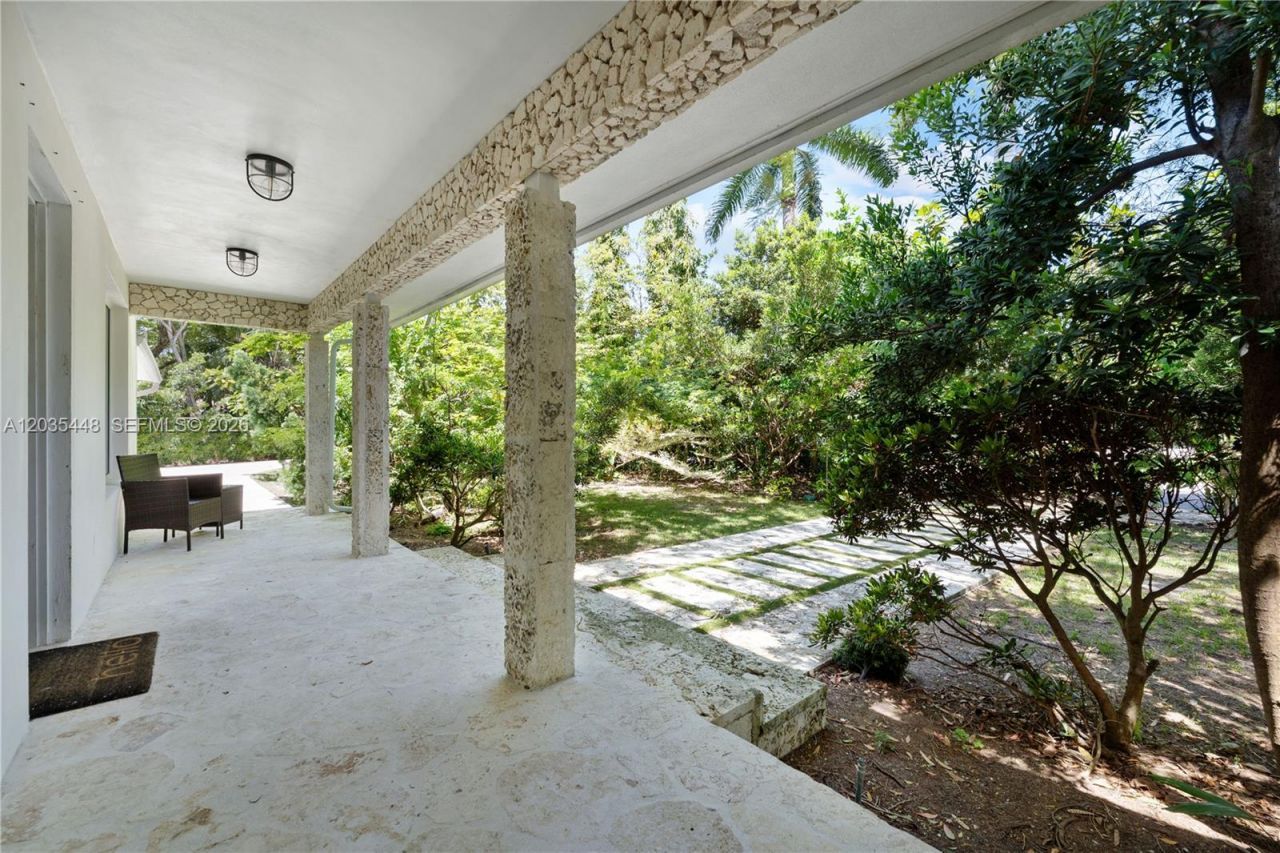 520 Bay Point Rd , Miami, FL 33137 Photo