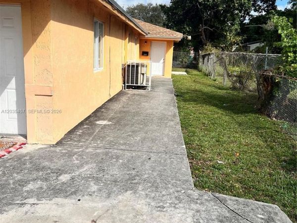789 NW 55th Ter , Unit B, Miami, FL 33127