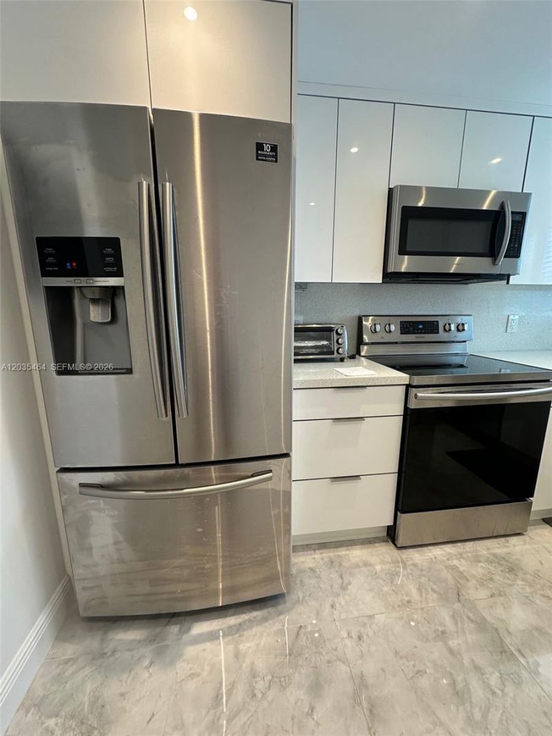 245 18th St , Unit 401, Miami Beach, FL 33139 Photo