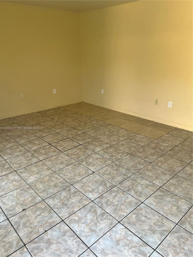 2111 NW 100th St , Unit B, Miami, FL 33147 Photo
