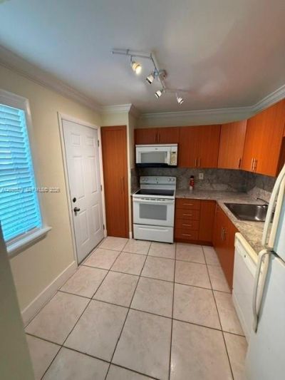 1501 NE 191st St , Unit C107, Miami, FL 33179 Photo