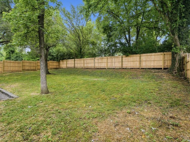 10686 Chelmsford Road, Cincinnati, OH 45240 Photo 36