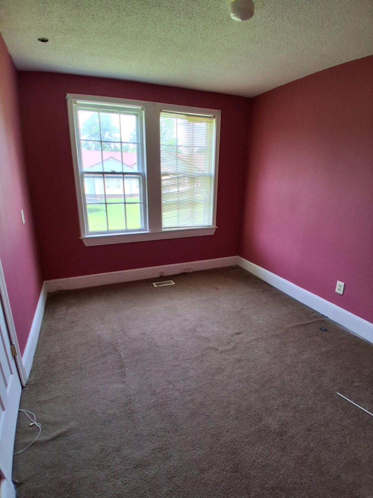 509 E Moore Street Photo 9