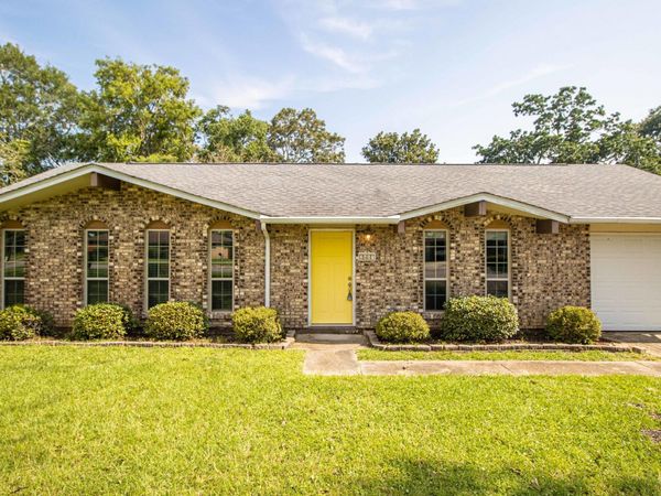 2417 Collins Boulevard, Gulfport, MS 39507