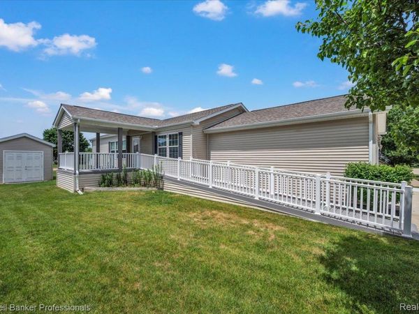 289 Pompano Court, Lapeer Township, Mi 48446