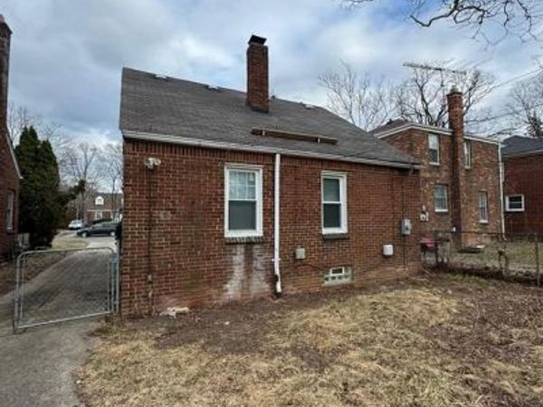18655 Strasburg Street , Detroit, MI 48205