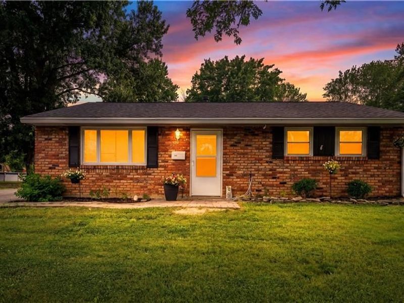 605 Mercury Drive, Cincinnati, OH 45244 Photo 2