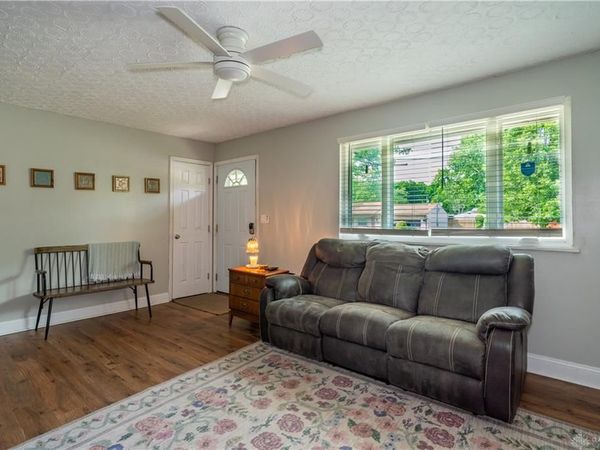 605 Mercury Drive, Cincinnati, OH 45244