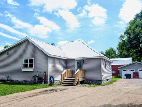 321 3rd Avenue NE, Eagle Bend, MN 56446