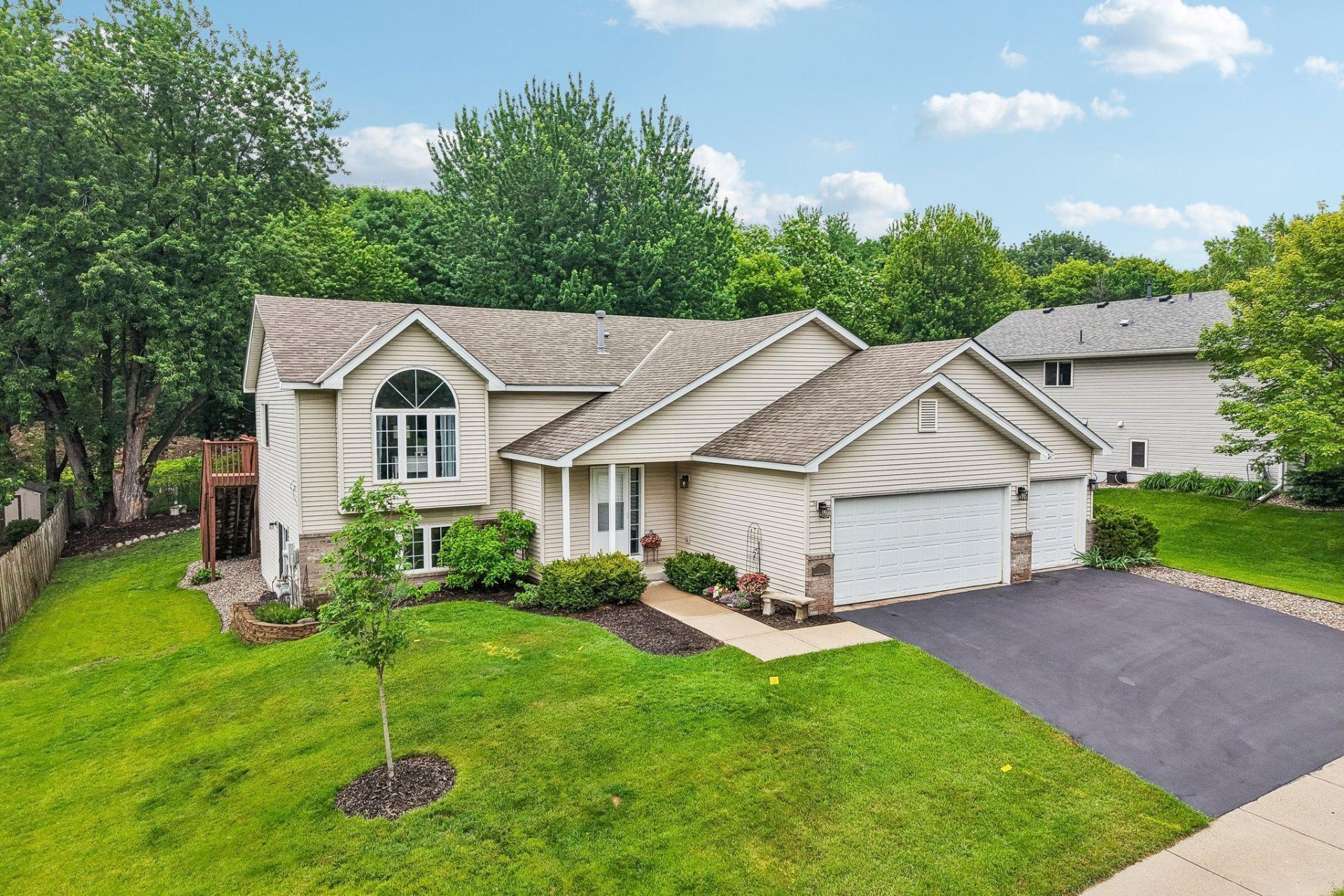 14079 Bluebird Trail NE, Prior Lake, MN 55372