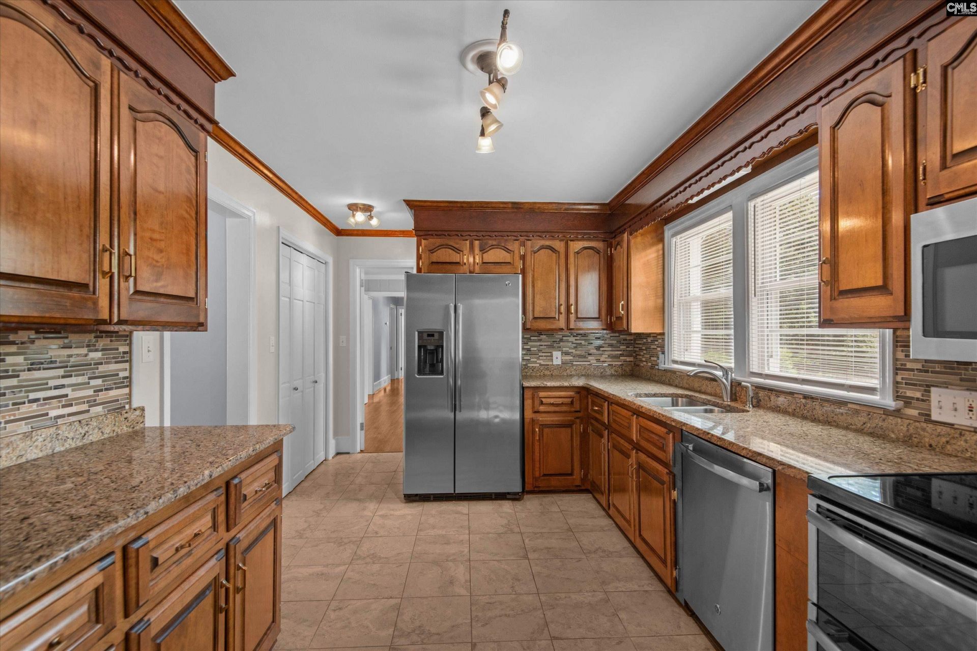 2711 North Beltline Boulevard Photo 10