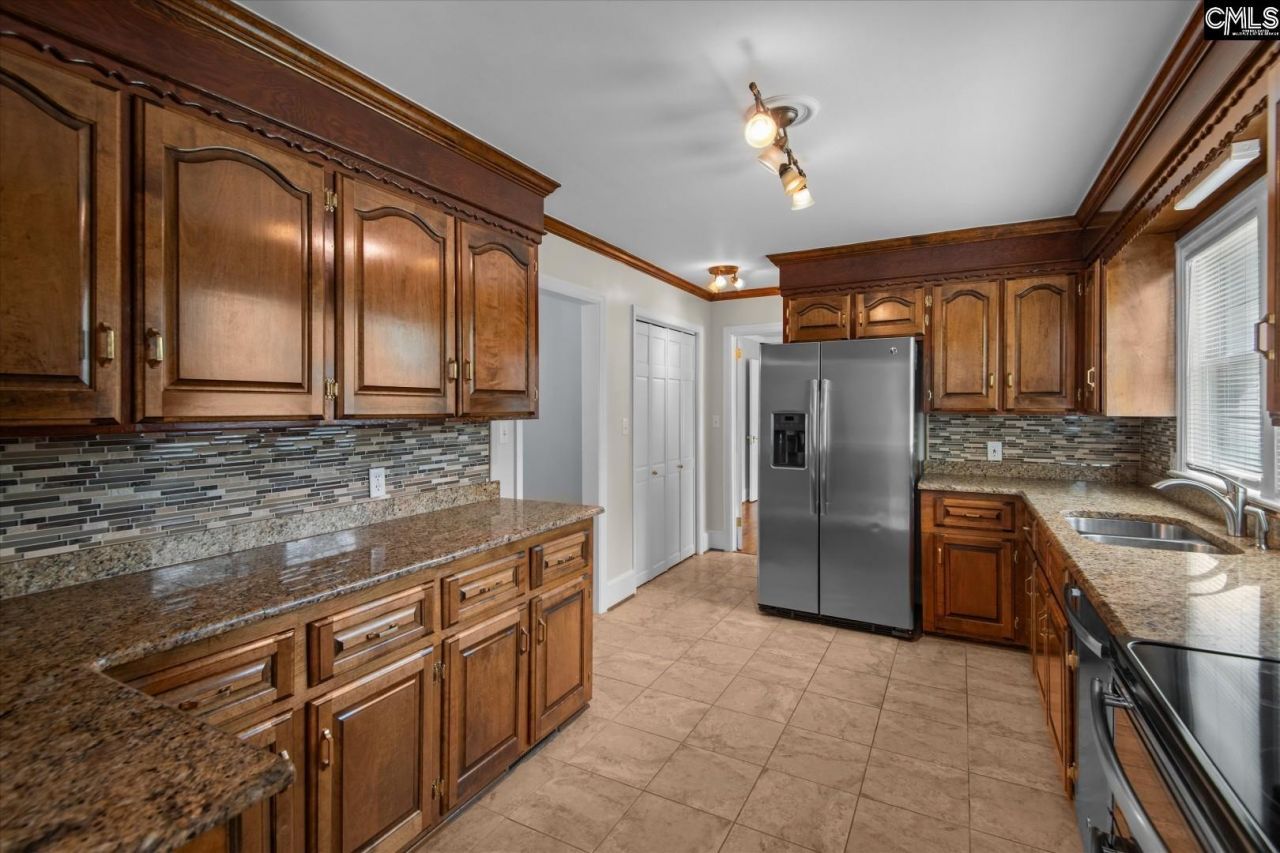 2711 North Beltline Boulevard Photo 14