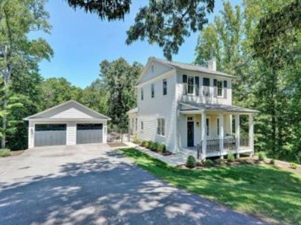 5246 Palmetto Bluff RD , Hardy, VA 24101