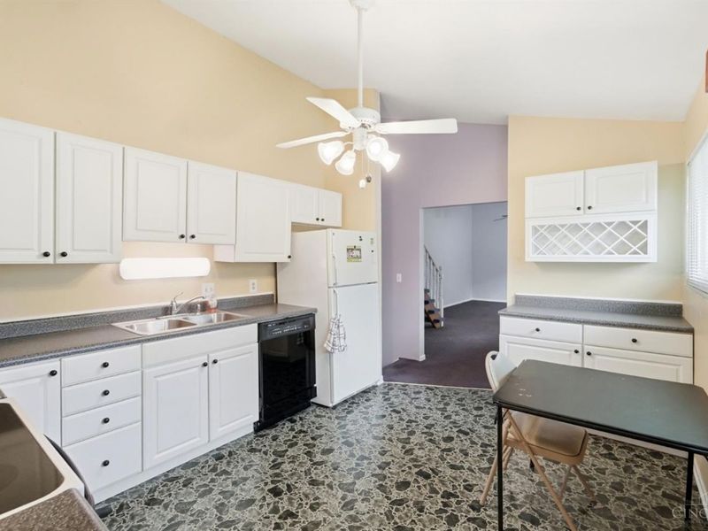 838 W Kemper Road, Forest Park, OH 45240 Photo 13