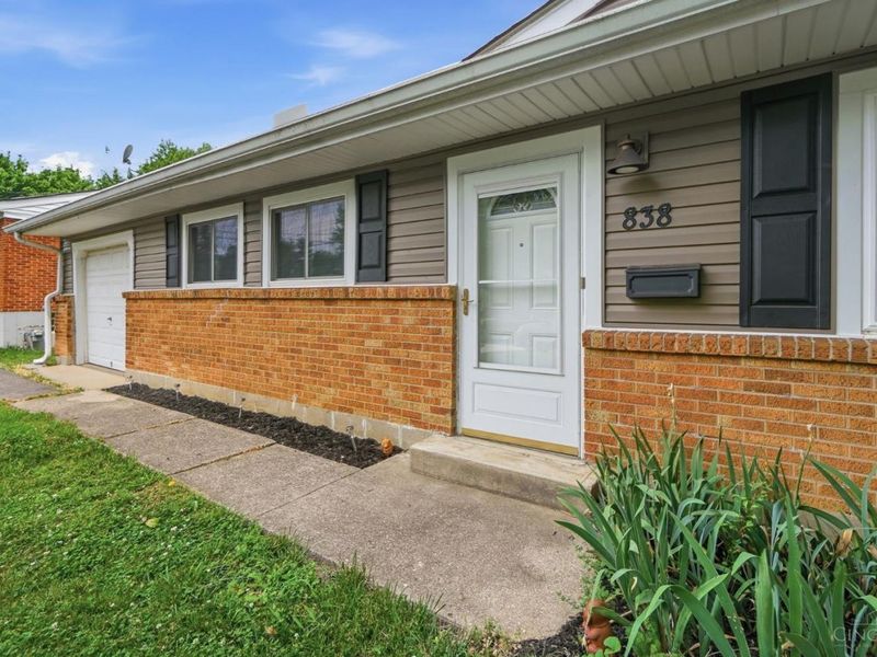 838 W Kemper Road, Forest Park, OH 45240 Photo 5