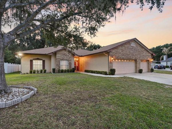 448 LAKE HARRIS DRIVE, LAKELAND, FL 33813