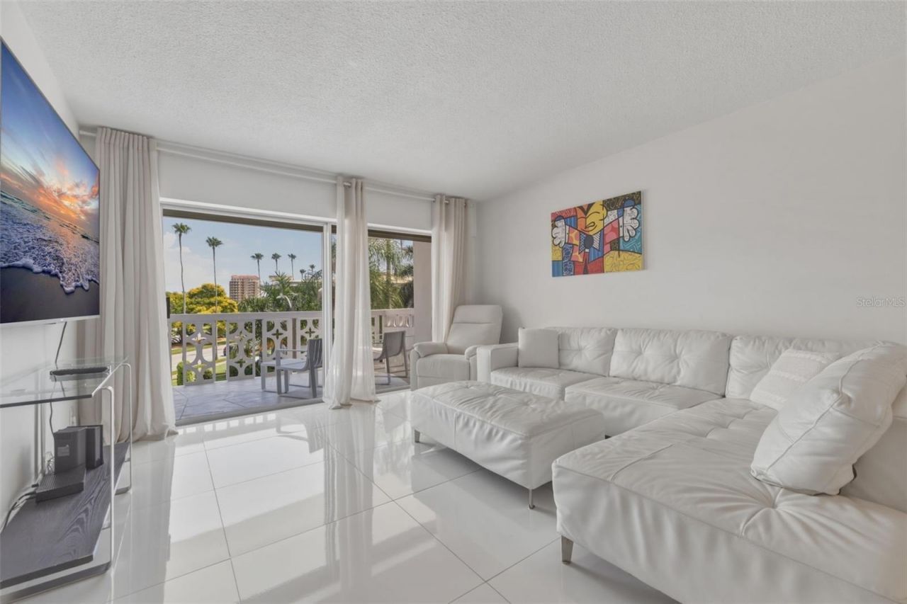 1100 N Shore Drive Ne, Unit 304, Saint Petersburg, FL 33701 Photo