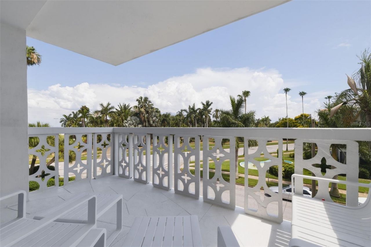 1100 N Shore Drive Ne, Unit 304, Saint Petersburg, FL 33701 Photo