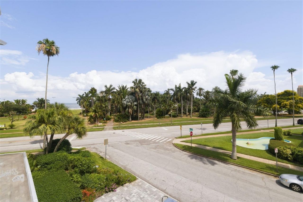 1100 N Shore Drive Ne, Unit 304, Saint Petersburg, FL 33701 Photo