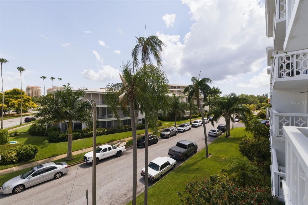 1100 N Shore Drive Ne, Unit 304, Saint Petersburg, FL 33701 Photo