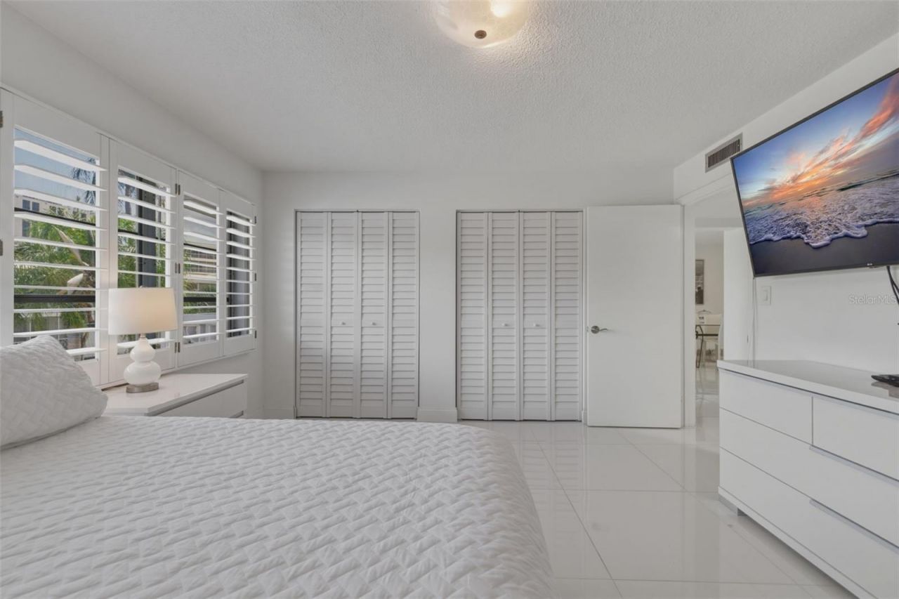 1100 N Shore Drive Ne, Unit 304, Saint Petersburg, FL 33701 Photo