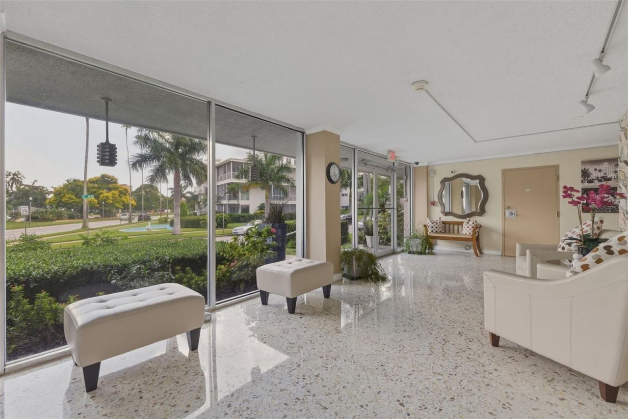 1100 N Shore Drive Ne, Unit 304, Saint Petersburg, FL 33701 Photo