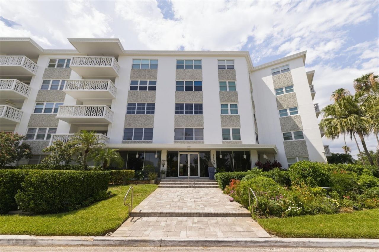 1100 N Shore Drive Ne, Unit 304, Saint Petersburg, FL 33701 Photo