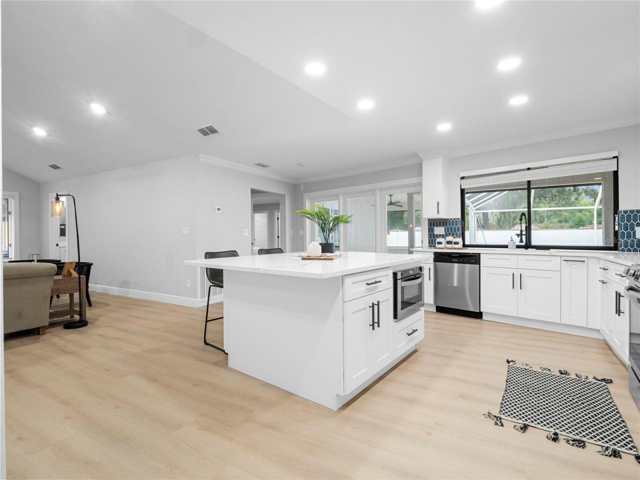 15901 Dover Cliffe Drive, Lutz, FL 33548 Photo