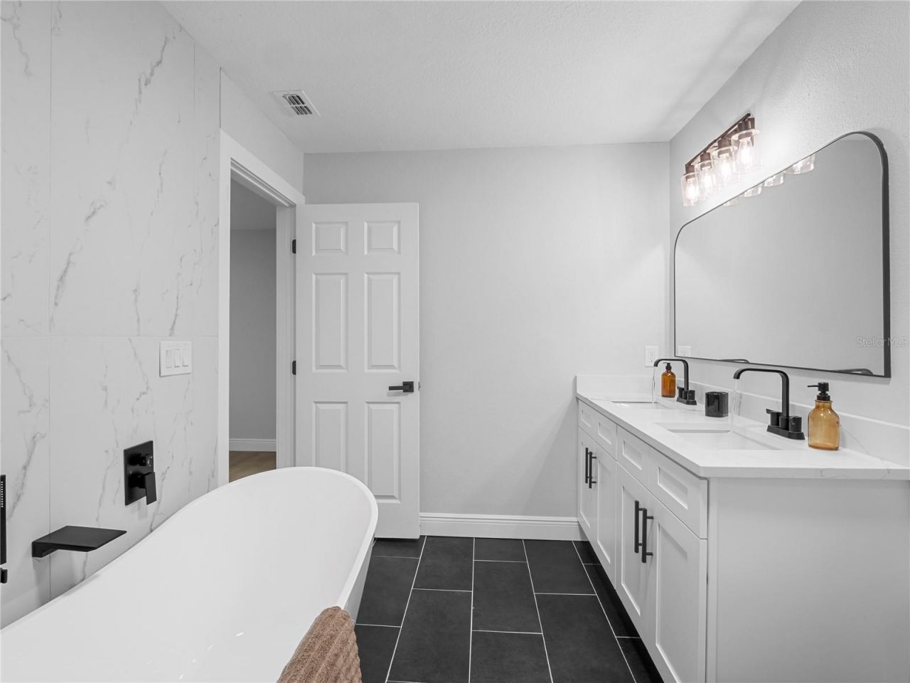 15901 Dover Cliffe Drive, Lutz, FL 33548 Photo