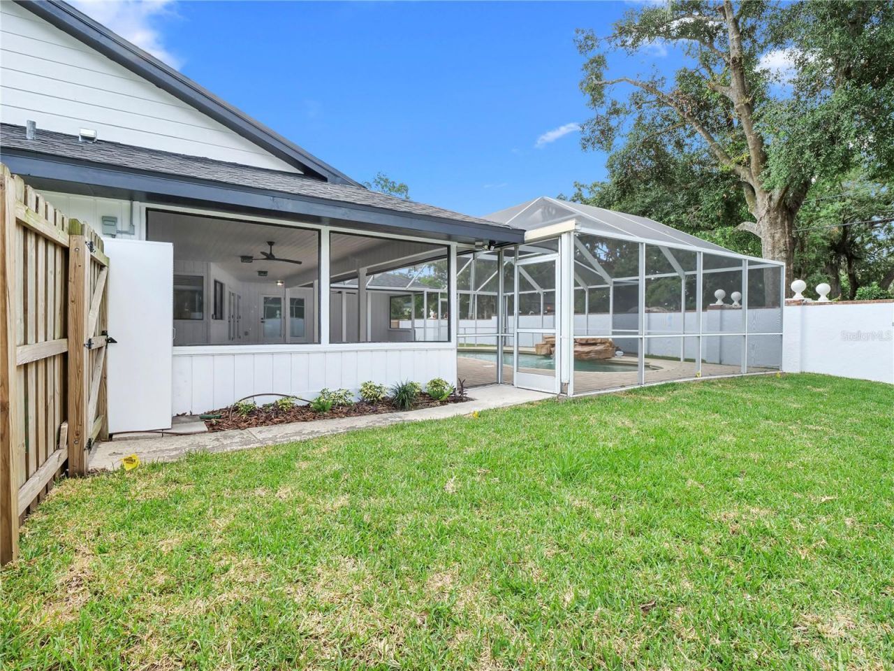 15901 Dover Cliffe Drive, Lutz, FL 33548 Photo