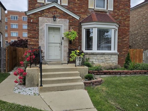 2910 N Neva Avenue , Chicago, IL 60634