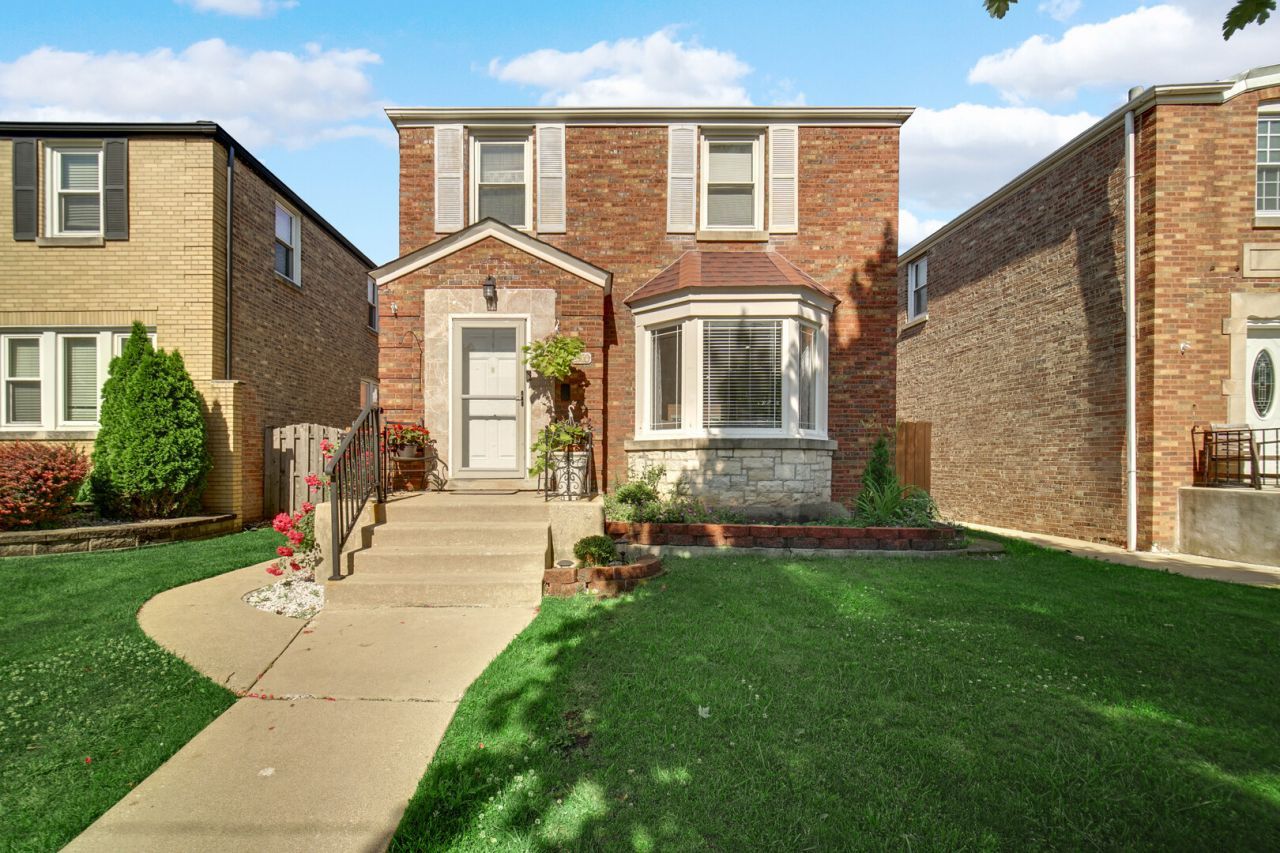 2910 N Neva Avenue, Chicago, IL 60634 Main Photo