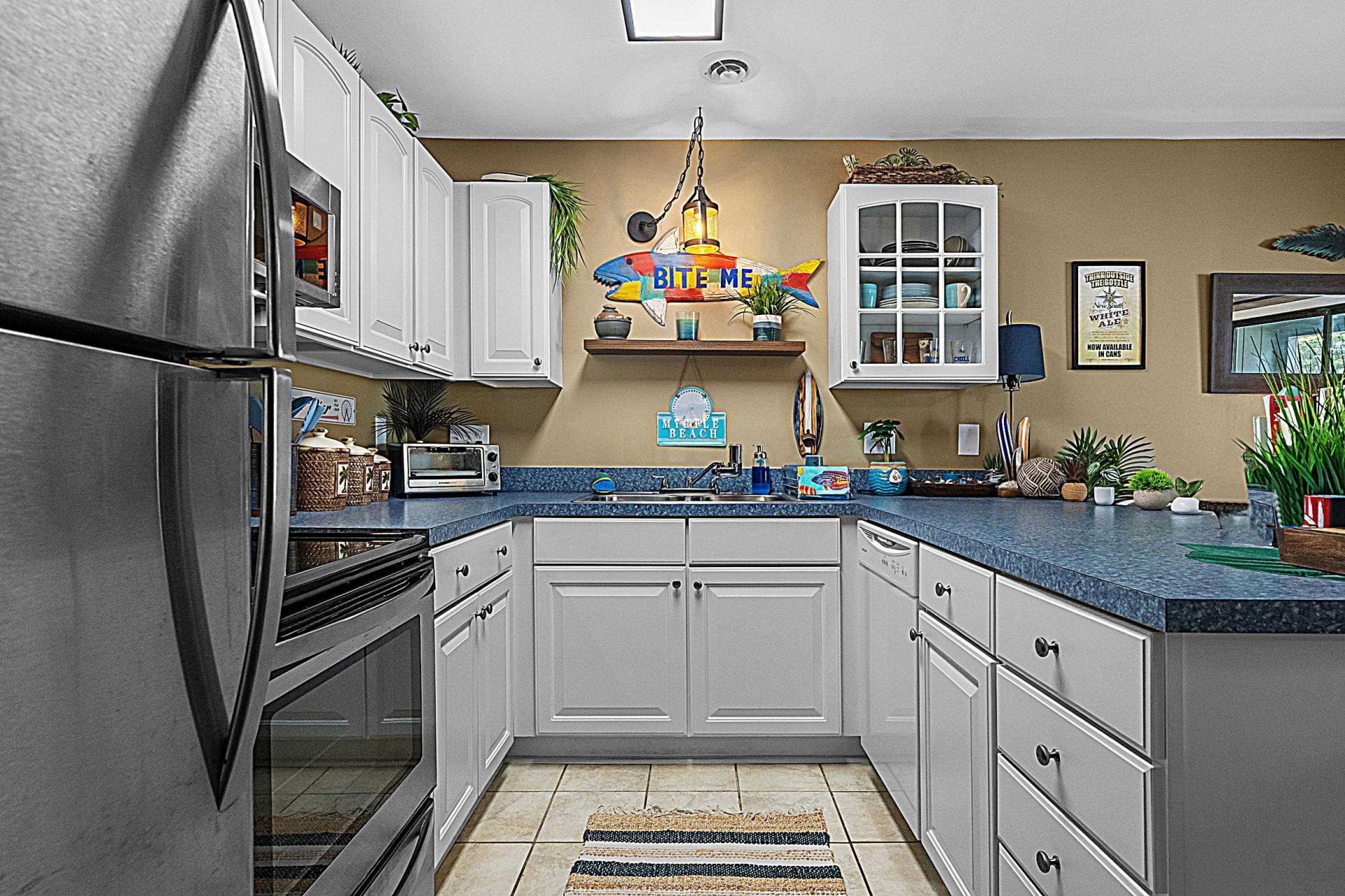 1851 Colony Dr. Photo 10