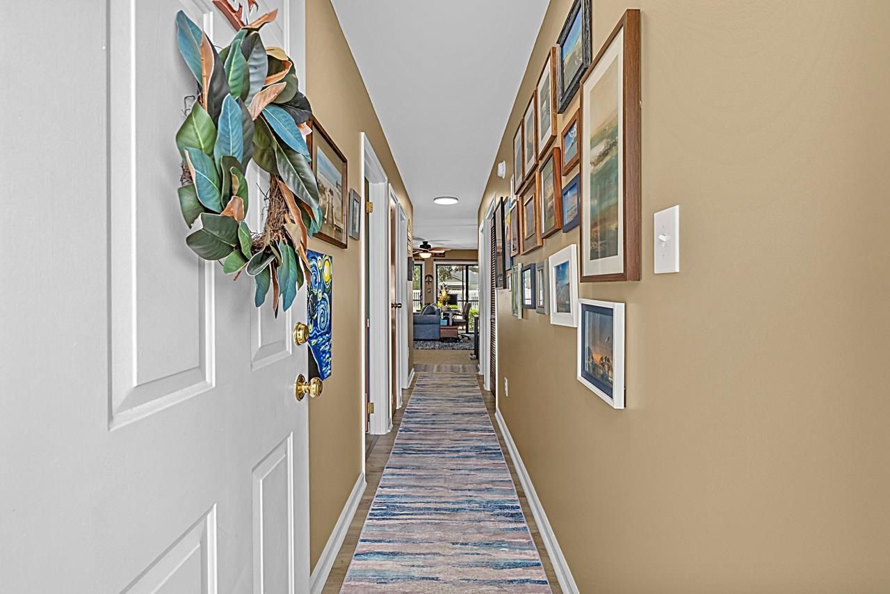 1851 Colony Dr. Photo 4