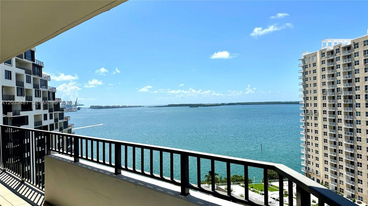 520 SE Brickell Key Dr, Unit A1615, Miami, FL 33131 Photo