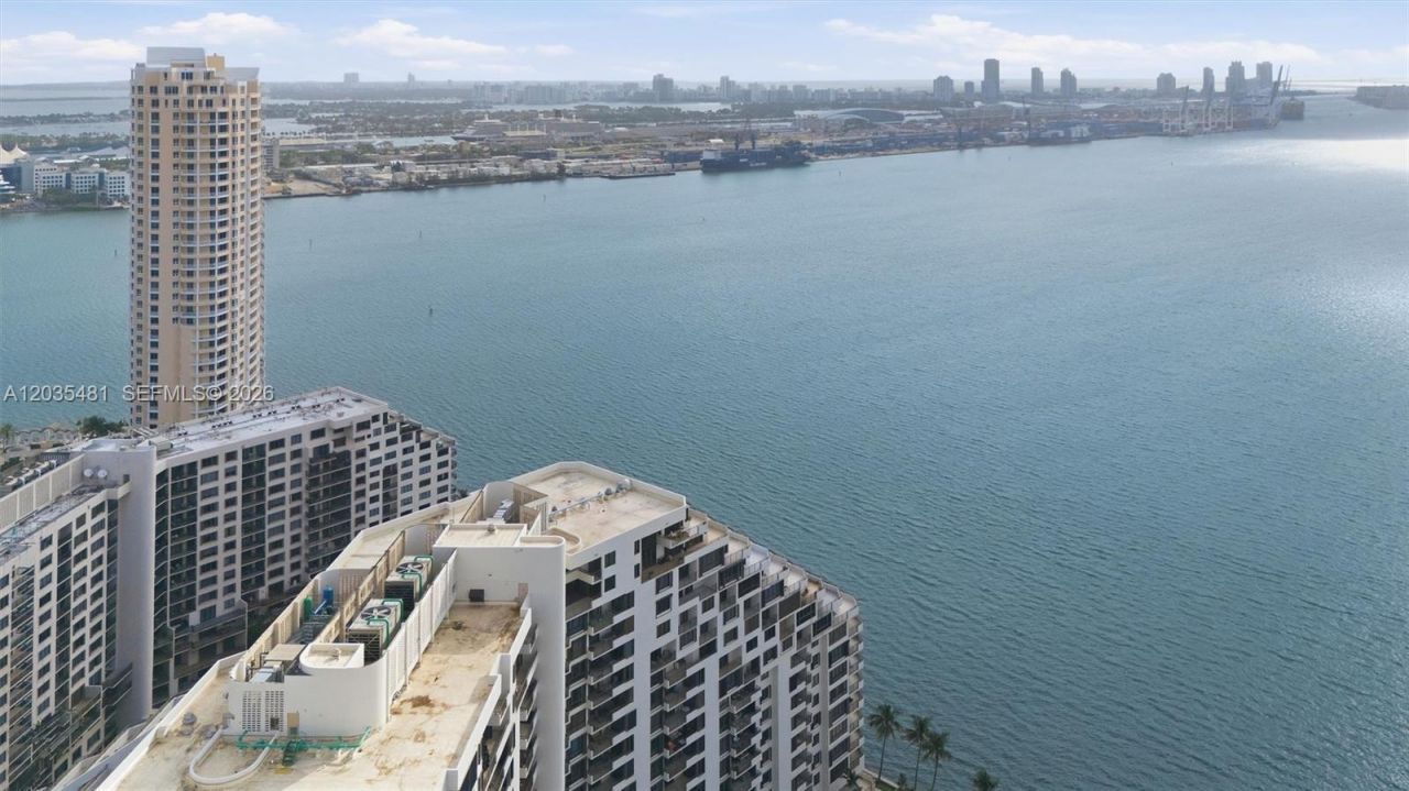520 SE Brickell Key Dr, Unit A1615, Miami, FL 33131 Photo