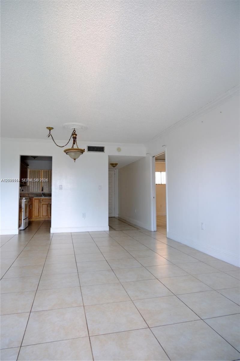 650 NE 149th St, Unit 505F, Miami, FL 33161 Photo