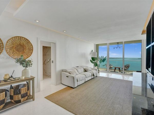 800 Claughton Island Dr , Unit 3101, Miami, FL 33131