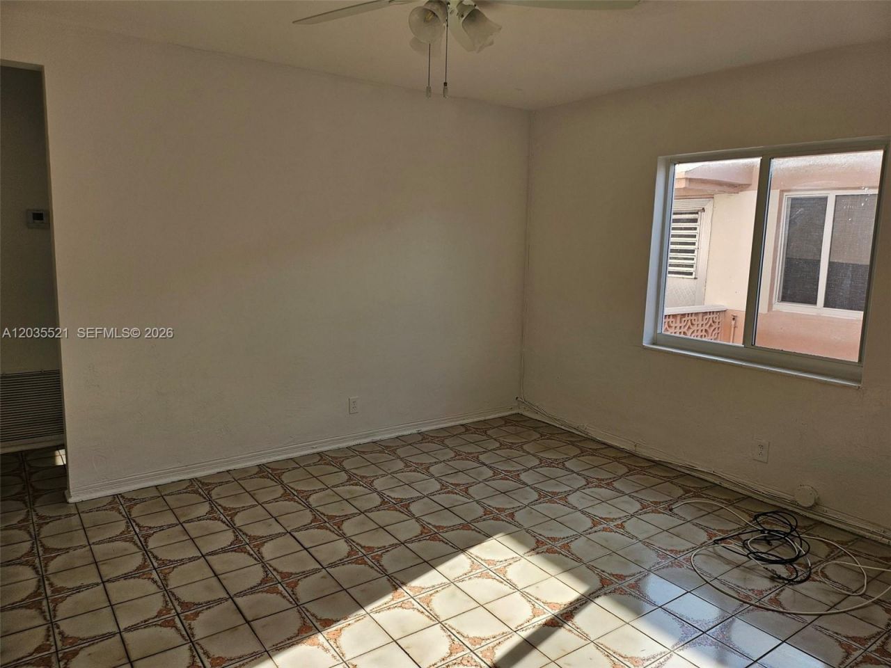 709 NE 4th Ct , Unit 6, Hallandale Beach, FL 33009 Photo