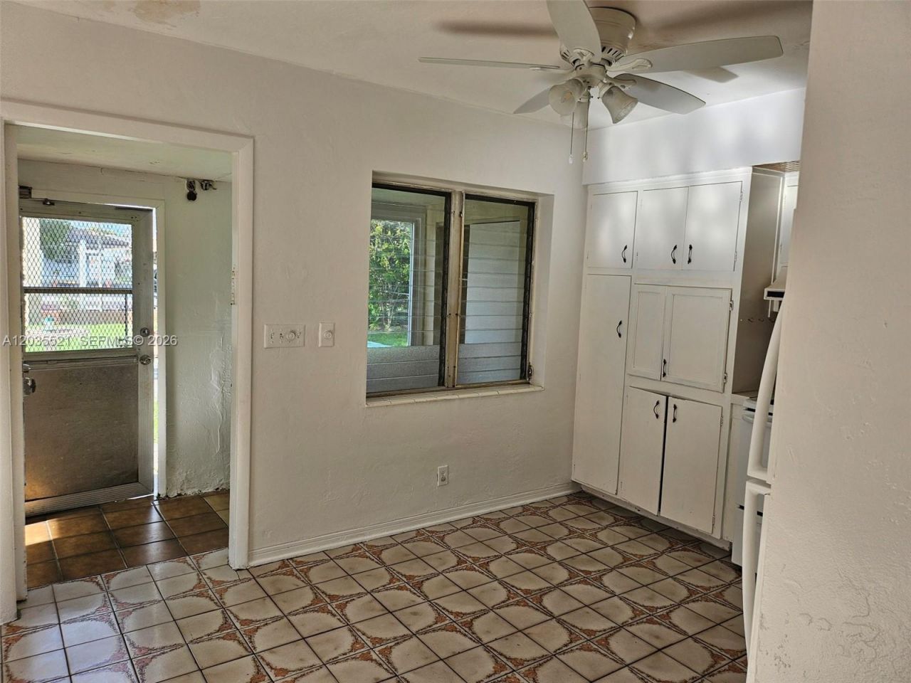 709 NE 4th Ct , Unit 6, Hallandale Beach, FL 33009 Photo