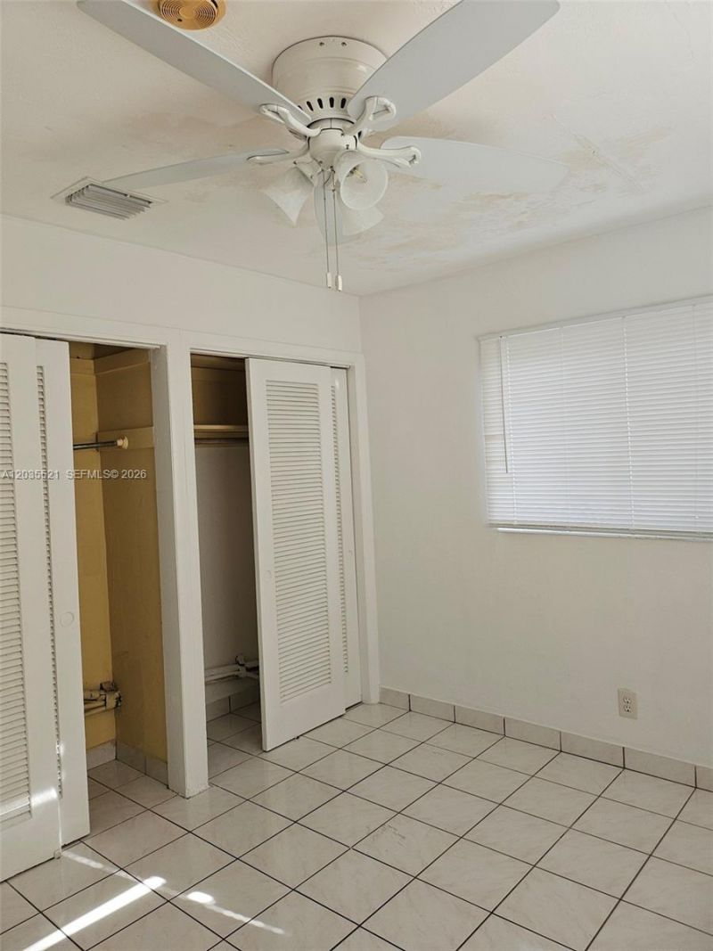709 NE 4th Ct , Unit 6, Hallandale Beach, FL 33009 Photo